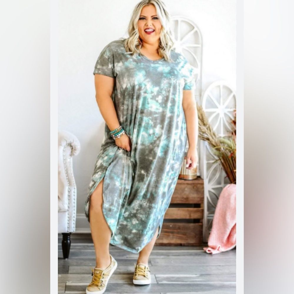 Boutique short sleeve mint/grey tie dye maxi dress